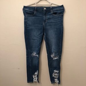 Medium Wash Ripped Jegging Crop